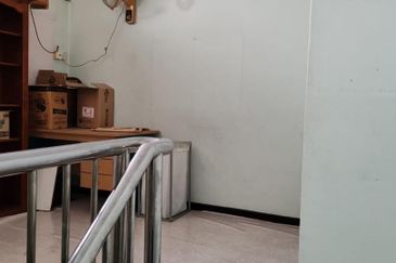 2 Storey Terrace House For Sale In Taman Rakyat Cheras, Renovated, Land 22x75, Good Condition