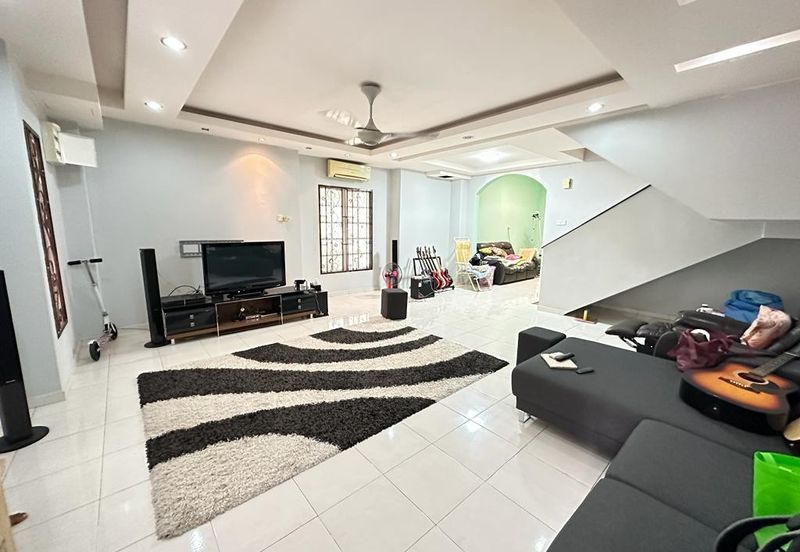 2 Storey Corner Terrace For Sale In Sungai Long, Renovated With Kitchen Extended, Gated Guarded Super Good Condition