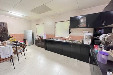 2 Storey Corner Terrace For Sale In Sungai Long, Renovated With Kitchen Extended, Gated Guarded Super Good Condition