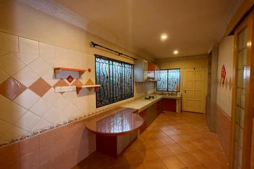 2 Storey Semid House For Sale In Bukit Permai Sungai Long, Fully Renovated With Kitchen Extended, Super Good Condition