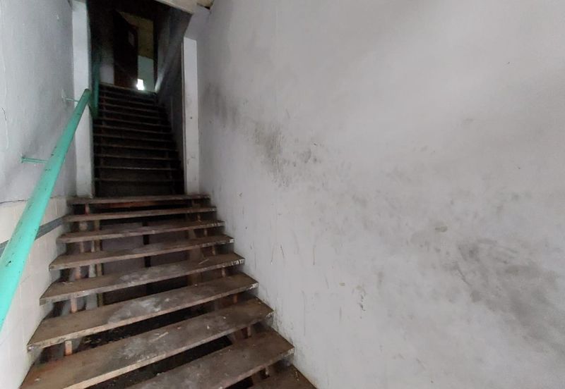 1.5 Storey Shop For Sale In Pudu Kuala Lumpur, Facing Main Road, Hot Area 20x120