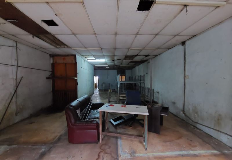 1.5 Storey Shop For Sale In Pudu Kuala Lumpur, Facing Main Road, Hot Area 20x120