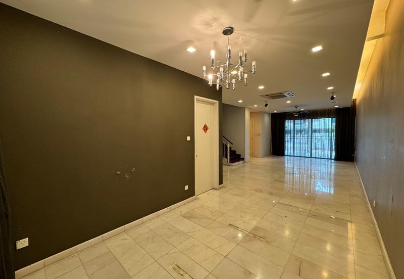 2 Storey Superlink Terrace For Sale In Taman Esplanad, Bukit Jalil, Freehold, Fully Renovated, Move In Condition, Strict Gated and Guarded