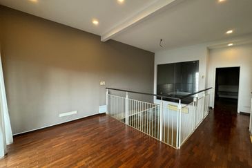 2 Storey Superlink Terrace For Sale In Taman Esplanad, Bukit Jalil, Freehold, Fully Renovated, Move In Condition, Strict Gated and Guarded