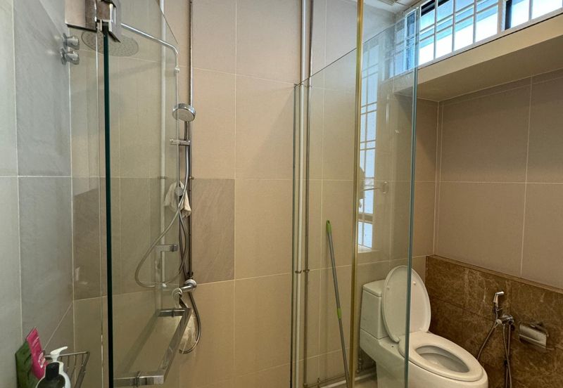 2 Storey Superlink Terrace For Sale In Taman Esplanad, Bukit Jalil, Freehold, Fully Renovated, Move In Condition, Strict Gated and Guarded