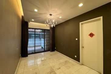 2 Storey Superlink Terrace For Sale In Taman Esplanad, Bukit Jalil, Freehold, Fully Renovated, Move In Condition, Strict Gated and Guarded