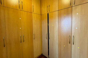 2 Storey Superlink Terrace For Sale In Taman Esplanad, Bukit Jalil, Freehold, Fully Renovated, Move In Condition, Strict Gated and Guarded