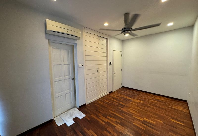 2 Storey Superlink Terrace For Sale In Taman Esplanad, Bukit Jalil, Freehold, Fully Renovated, Move In Condition, Strict Gated and Guarded