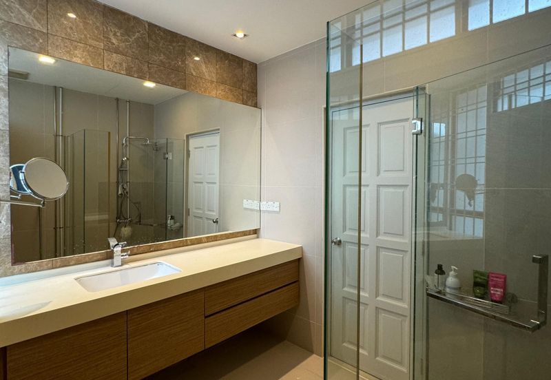 2 Storey Superlink Terrace For Sale In Taman Esplanad, Bukit Jalil, Freehold, Fully Renovated, Move In Condition, Strict Gated and Guarded