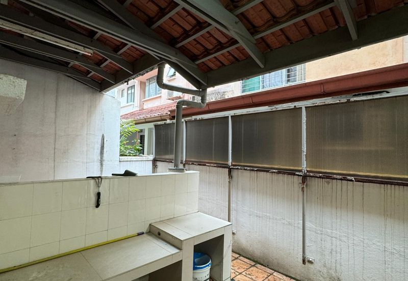 2 Storey Superlink Terrace For Sale In Taman Esplanad, Bukit Jalil, Freehold, Fully Renovated, Move In Condition, Strict Gated and Guarded