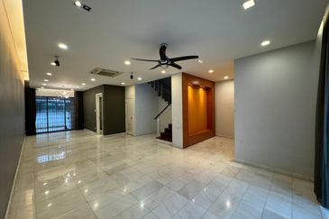 2 Storey Superlink Terrace For Sale In Taman Esplanad, Bukit Jalil, Freehold, Fully Renovated, Move In Condition, Strict Gated and Guarded