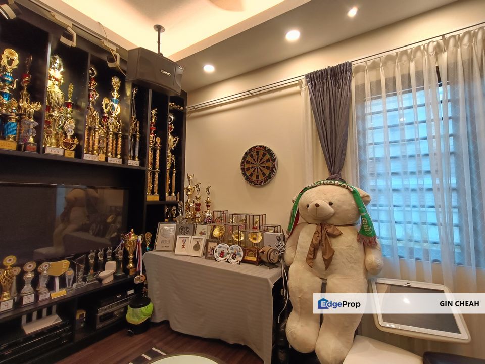 3 Storey Terrace House For Sale In Saujana Suria Kajang, Fully and Newly Renovated for 2 Years Only, Fully Furnish, Super Good and Move In Condition, Selangor, Kajang