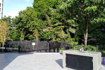 THE COVE HILLSIDE RESIDENCE