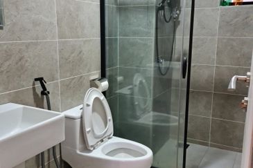 THE COVE HILLSIDE RESIDENCE