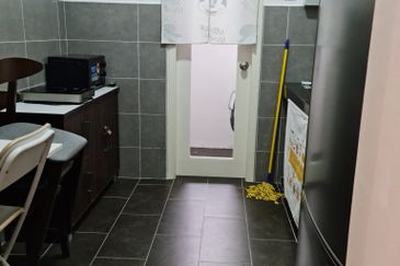 THE COVE HILLSIDE RESIDENCE