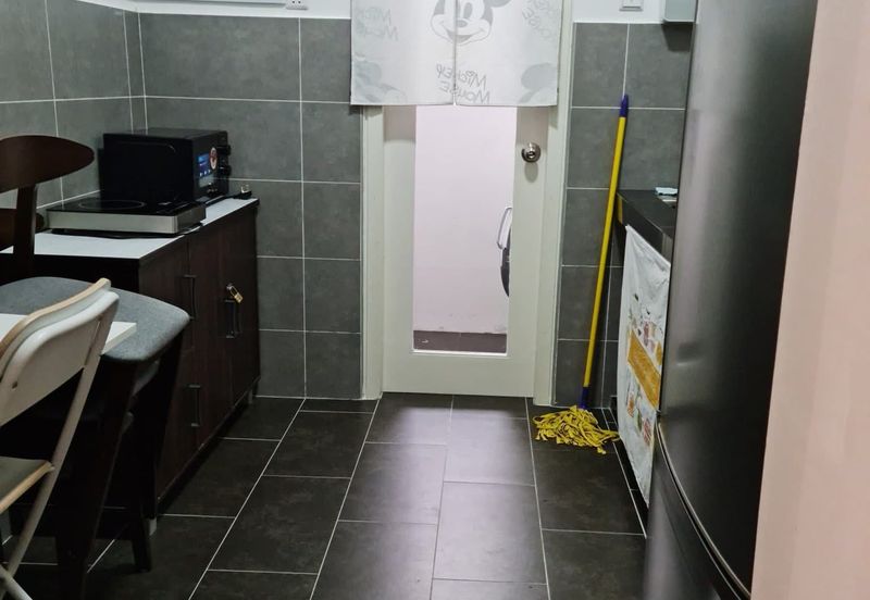 THE COVE HILLSIDE RESIDENCE