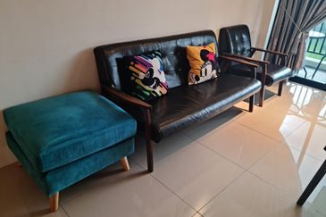 THE COVE HILLSIDE RESIDENCE