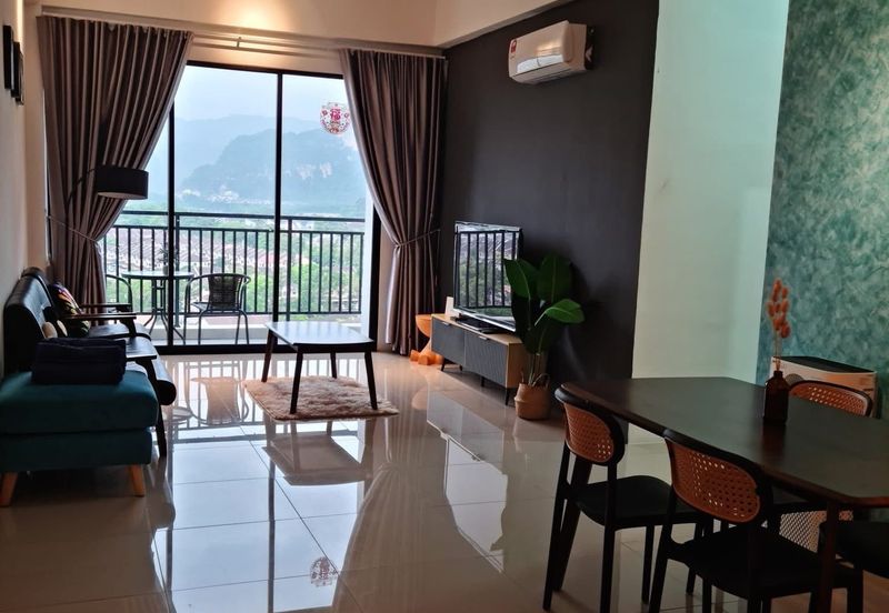 THE COVE HILLSIDE RESIDENCE