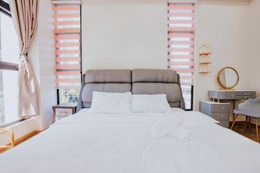 THE COVE HILLSIDE RESIDENCE