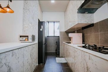 THE COVE HILLSIDE RESIDENCE