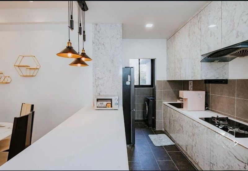 THE COVE HILLSIDE RESIDENCE