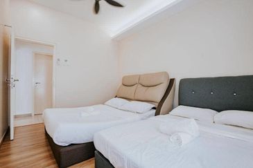 THE COVE HILLSIDE RESIDENCE