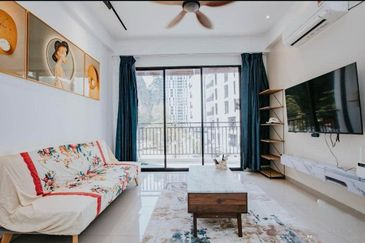 THE COVE HILLSIDE RESIDENCE