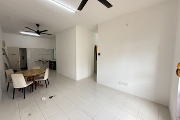 CASA RESIDENCES, CHEMOR