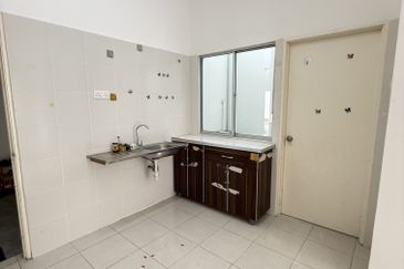 CASA RESIDENCES, CHEMOR