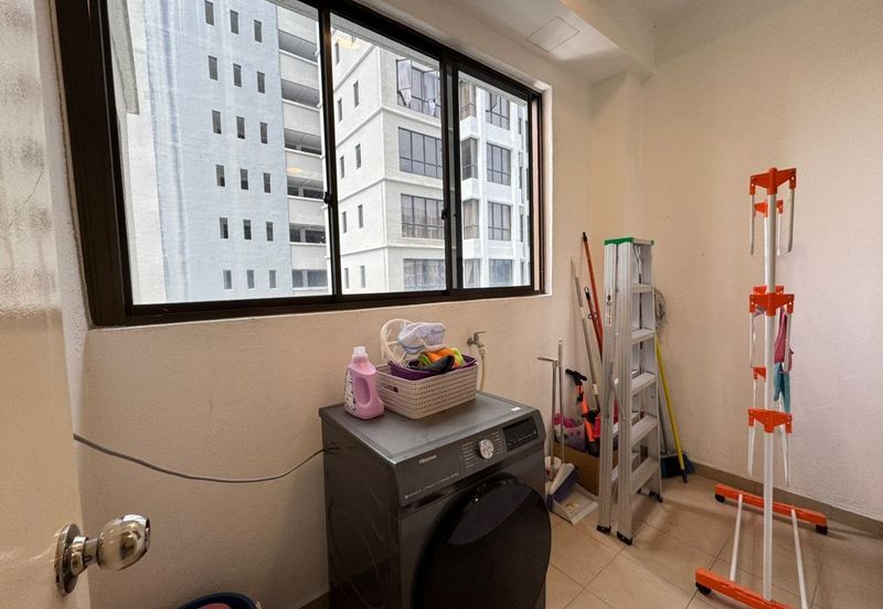 Upper East @ Tiger Lane