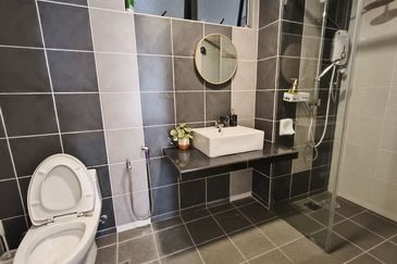 Upper East @ Tiger Lane