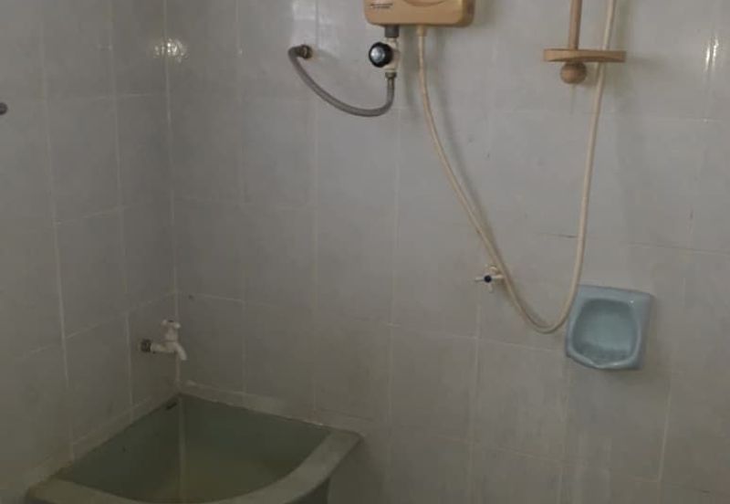 TAMAN ANJUNG BERCHAM MEGAH