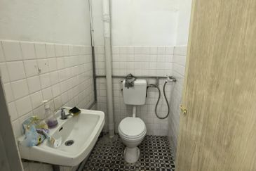 Jalan Pasir Puteh, Station 18