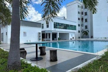 CASA RESIDENCES, CHEMOR