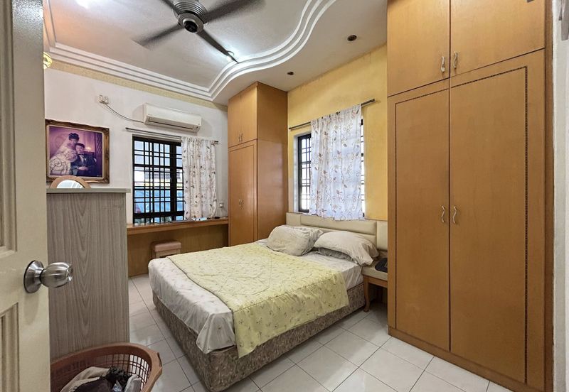 TAMAN MENGLEMBU TIMUR