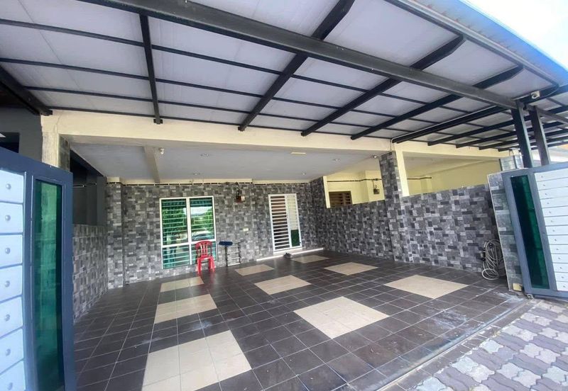 ANJUNG BERCHAM UTAMA