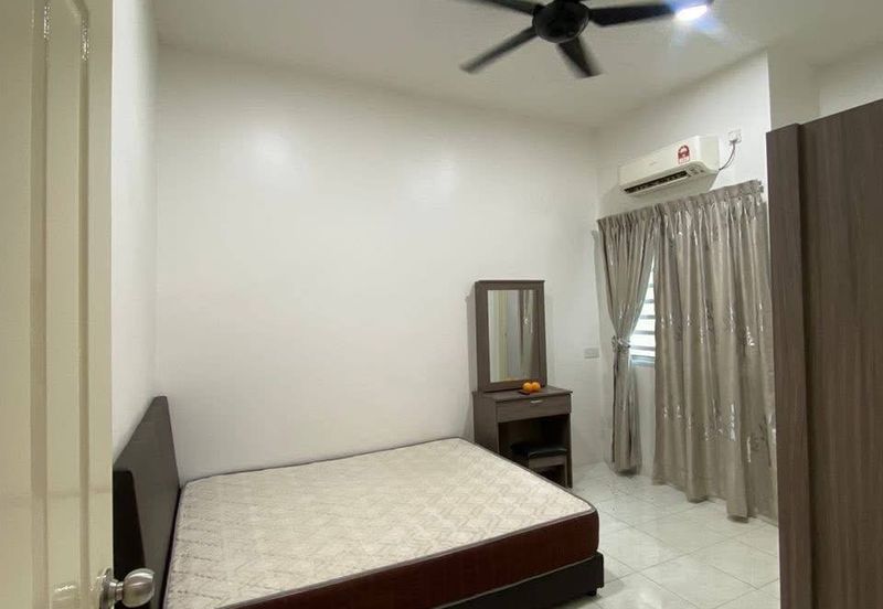 ANJUNG BERCHAM UTAMA