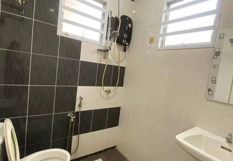 ANJUNG BERCHAM UTAMA