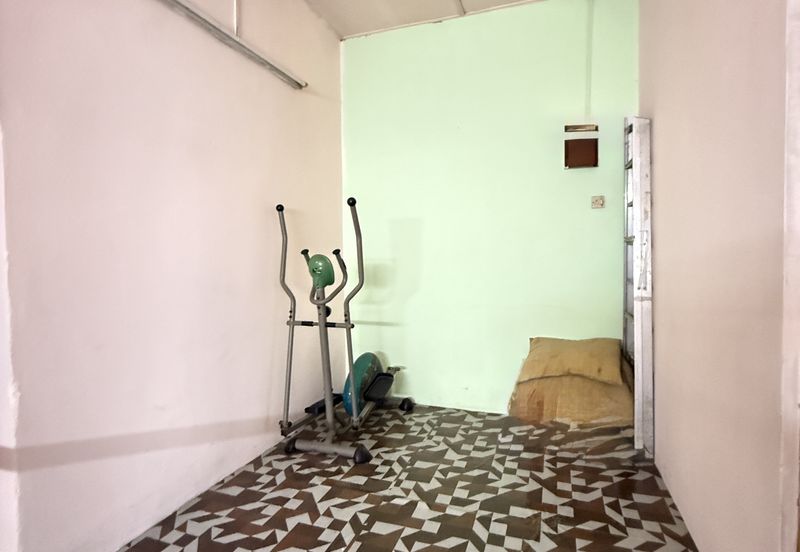 TAMAN RASI, MENGLEMBU