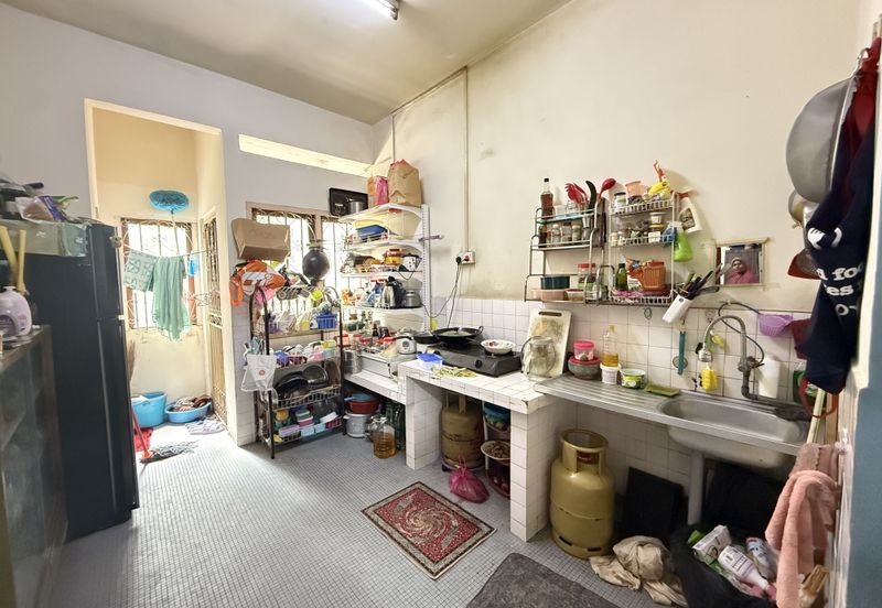 TAMAN RASI, MENGLEMBU