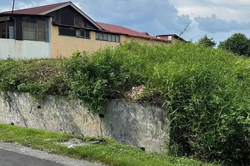 KAMPUNG BARU BUKIT MERAH