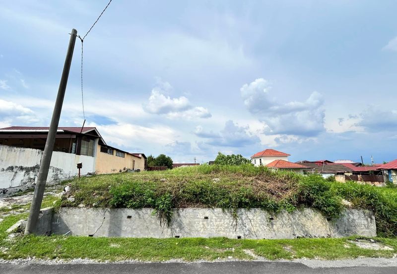 KAMPUNG BARU BUKIT MERAH