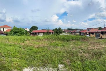 KAMPUNG BARU BUKIT MERAH