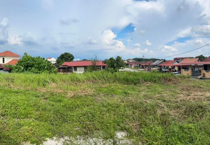 KAMPUNG BARU BUKIT MERAH