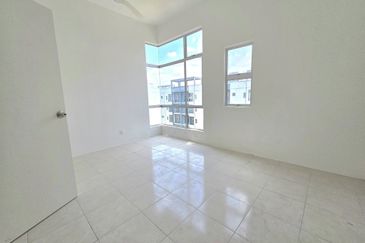 CASA RESIDENCES, CHEMOR