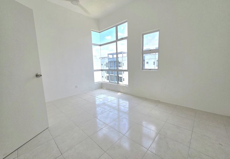 CASA RESIDENCES, CHEMOR