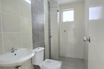 CASA RESIDENCES, CHEMOR