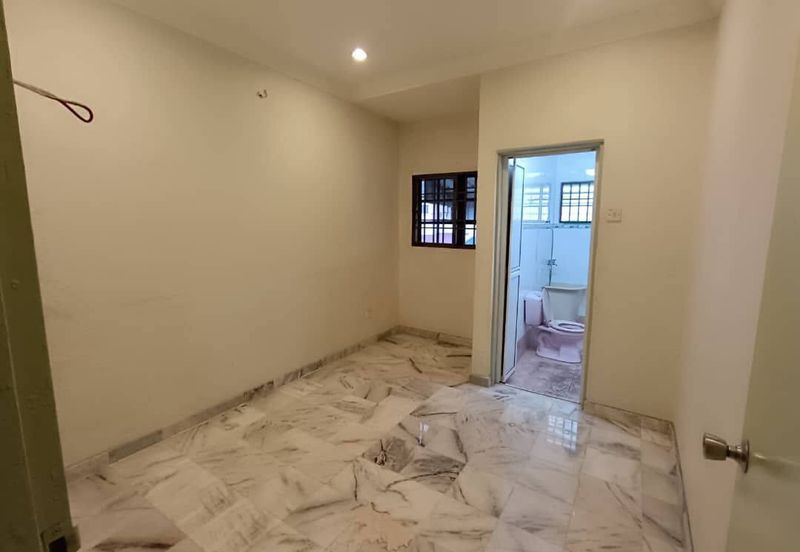 TAMAN MENGLEMBU BERLIAN