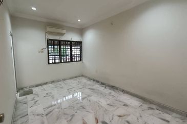 TAMAN MENGLEMBU BERLIAN