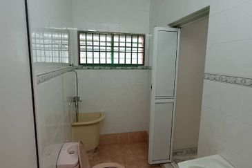 TAMAN MENGLEMBU BERLIAN